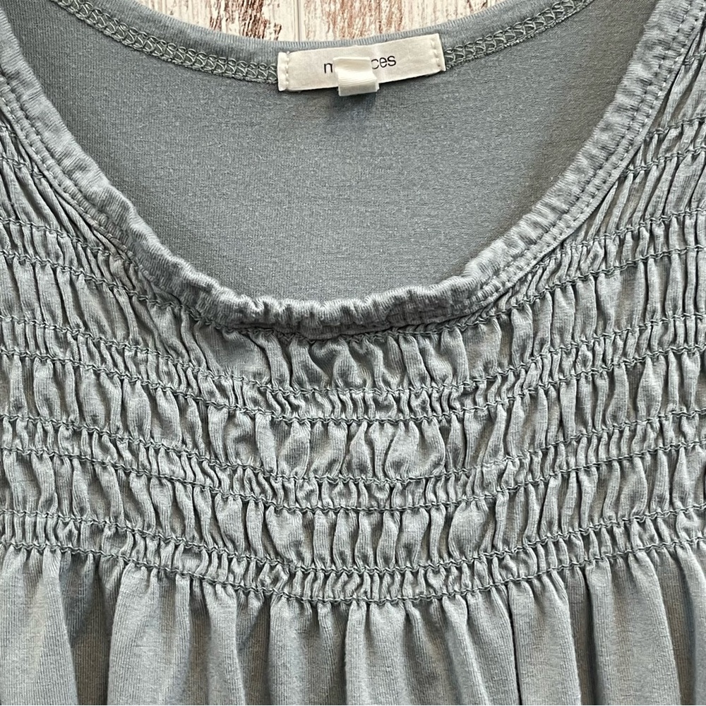 Women's Sleeveless Smocked Top Grey - Olive Sage Tank Summer Vacation M Flowy - Picture 2 of 7